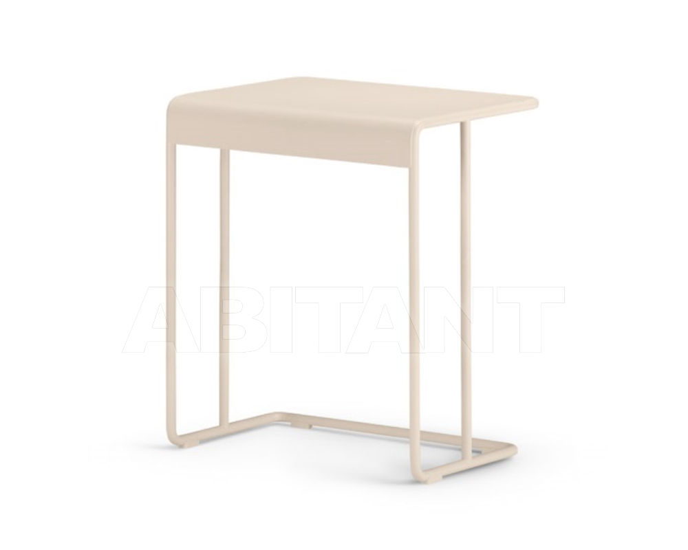 Buy Side table LOU Dedon 2018 079039-098